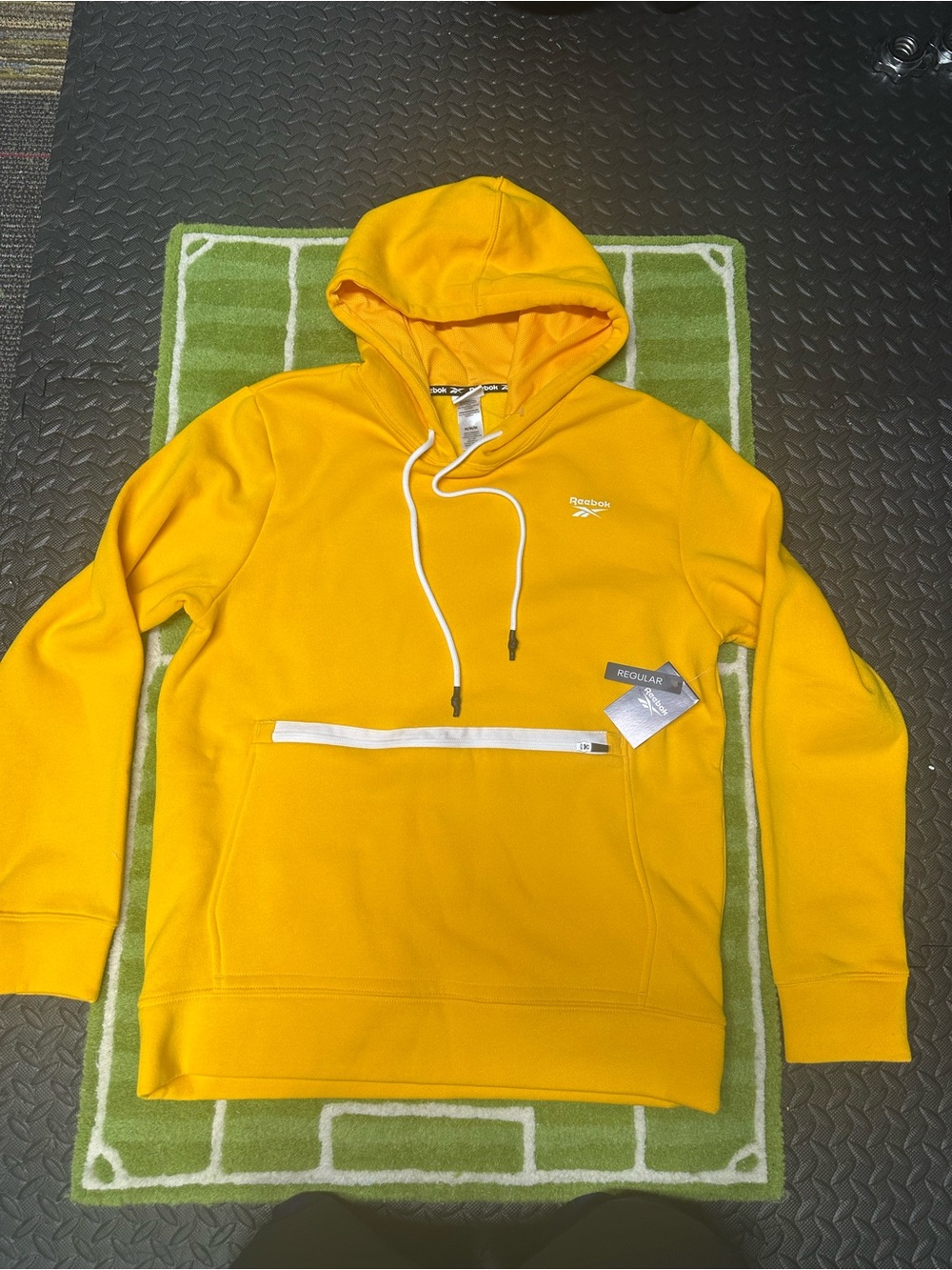 NWT Reebok Men's Interval Hoodie Pullover Court Yellow Medium Stash Pocket